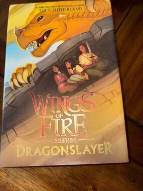 Wings of Fire Legends: Dragonslayer - Yellow Cover ()